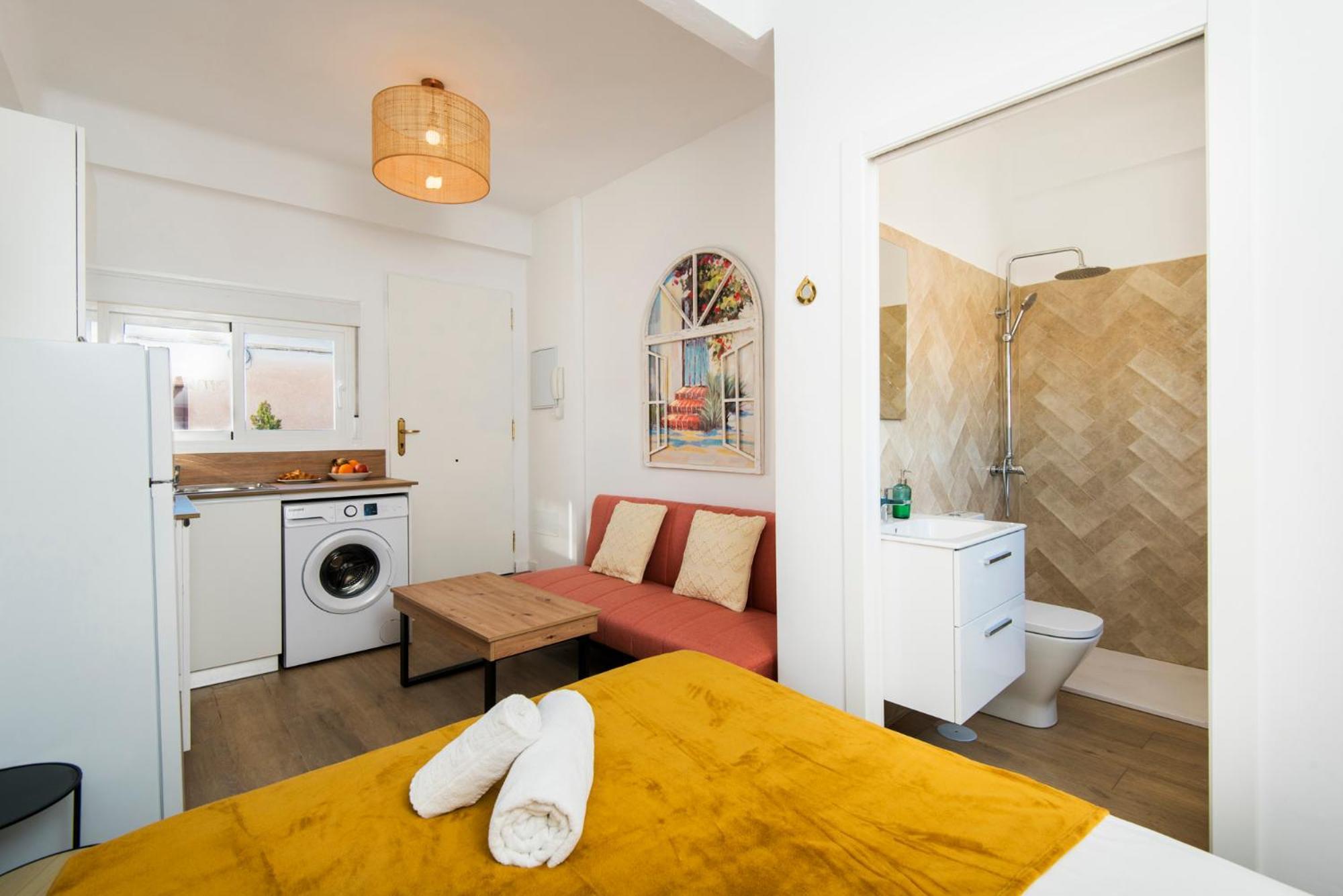 Apartment Malaga Tour Museums Constitucion Square 외부 사진